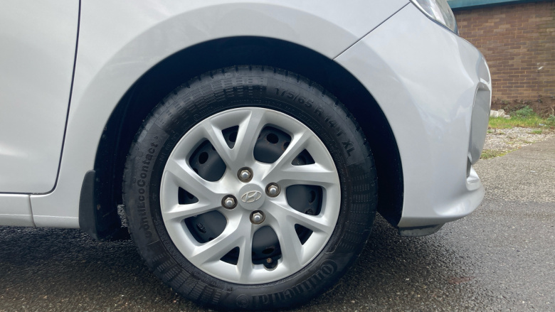 Hyundai i10 1.0 SE 5dr Petrol Hatchback